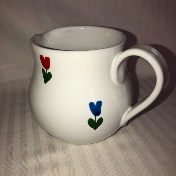 Small vintage Italian Pitcher white with hand painted tulips red/blue/yellow - Picture 8 of 12